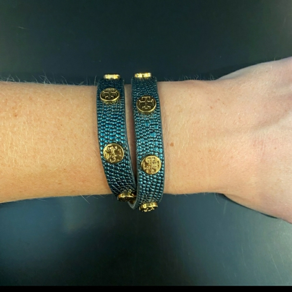 Tory Burch Metallic Leather Cuff Stunning!! - Picture 5 of 7